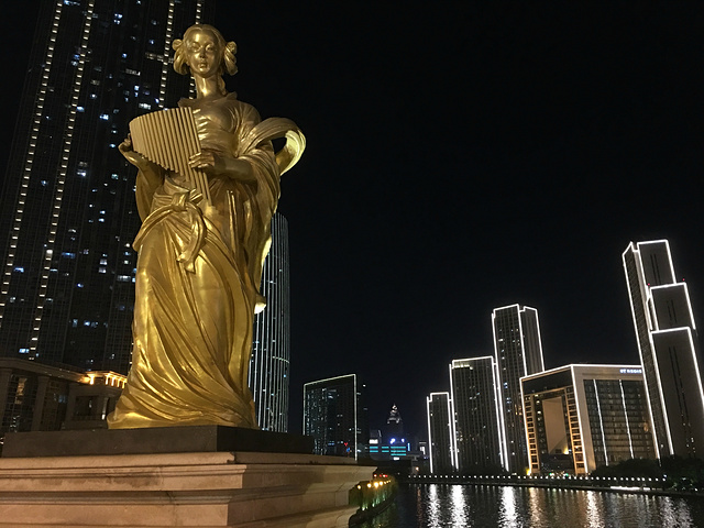 天津新晉月亮女神的日常傳奇